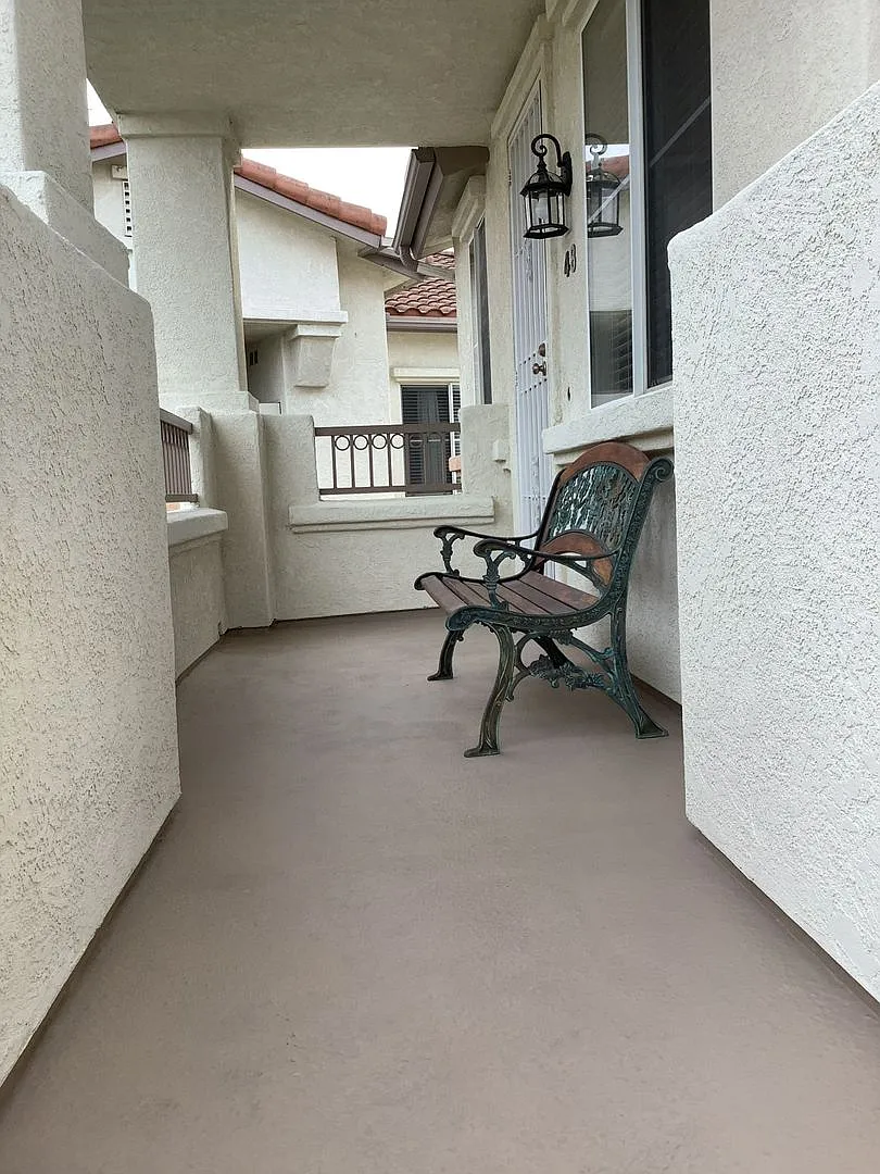 Upstairs condo in the Remington of Rancho San Diego with laundry a parking spot near all grades o... — Photo 4