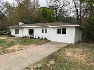 104 E Glenn St, Longview, TX 75602