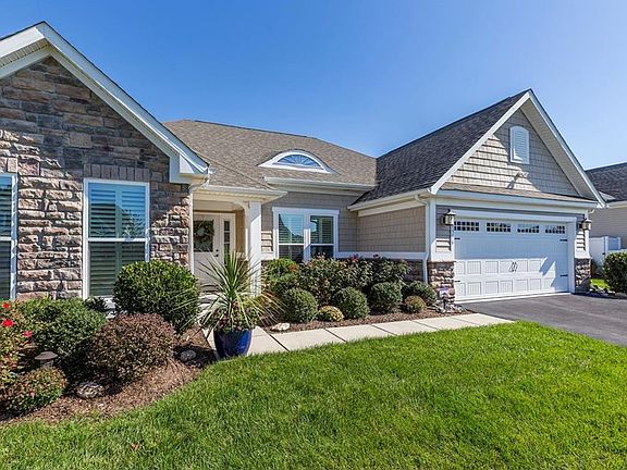 3rd image of 28956 Habersham Ln
