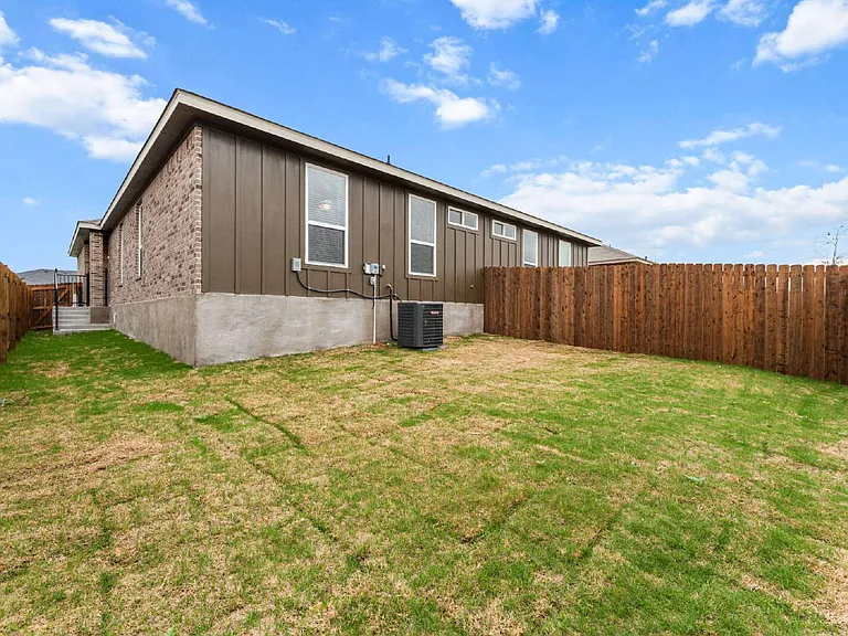 1110 Zora Dr #B — Photo 18