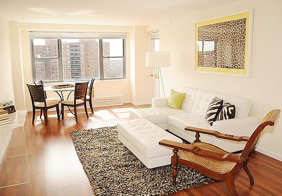 4th image of 104-60 Queens Blvd APT 17E