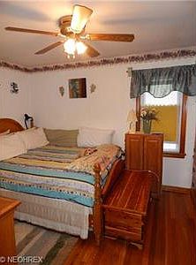 4th image of 4842 W 58th St