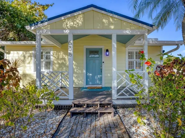 638 Yale St, Englewood, FL 34223
