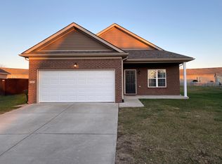 111 Paul Revere Dr, Georgetown, KY 40324