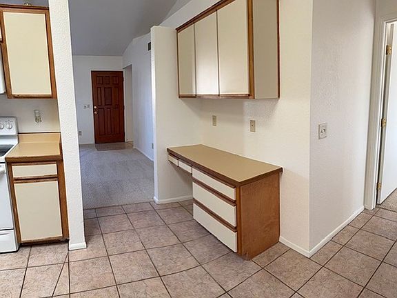 5th image of 3884 S Wayside Ln