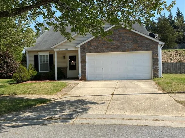 520 Martha Ct, Kernersville, NC 27284
