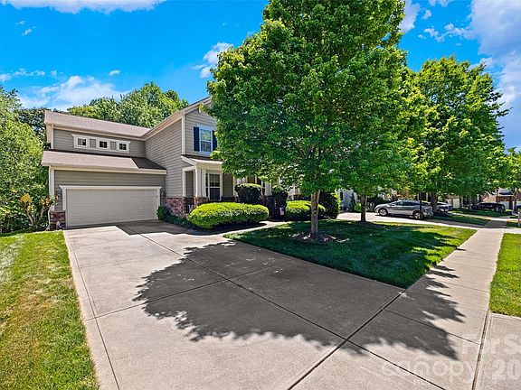 3rd image of 2205 Trading Ford Dr