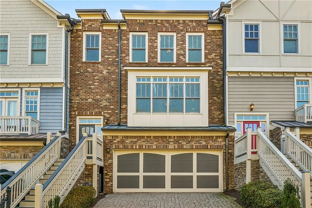 3 bed, 3.5 bath, 2228 sqft, $3,000 — Photo 1