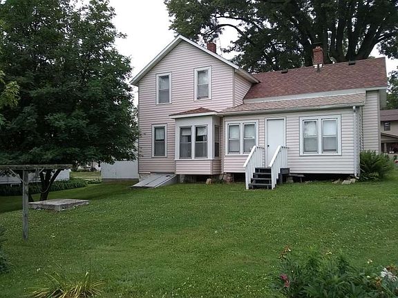 5th image of 118 E 9th St