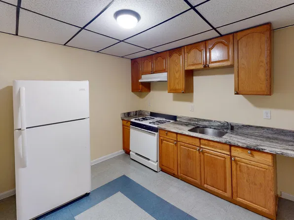 50 Winter St #1F, Brockton, MA 02302