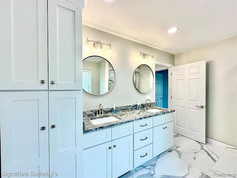 442 Ardmore Dr — Photo 44
