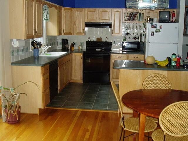 2nd image of 2711 Burnley Rd