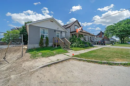 203 Quebec St Photo 1