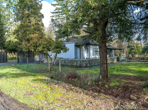 27601 104th Ave, Maple Ridge, BC V2W 1M6