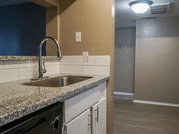 3001 E League City Pkwy #4E35143A8