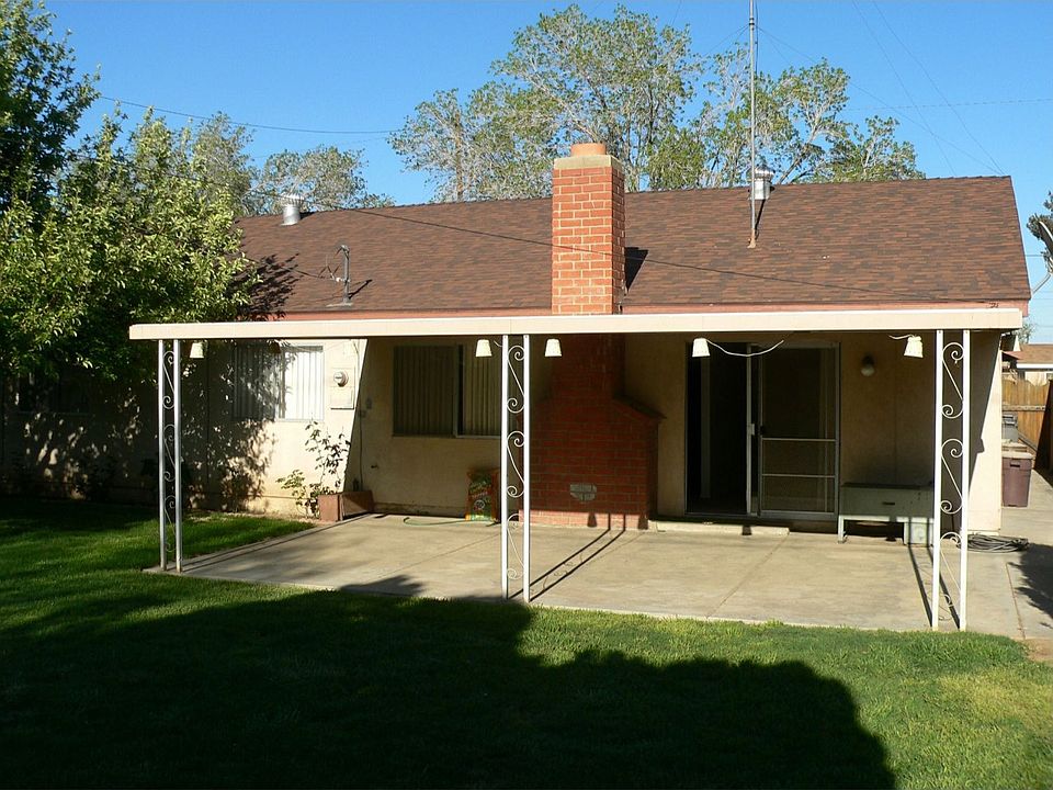 2nd image of 43815 Beech Ave