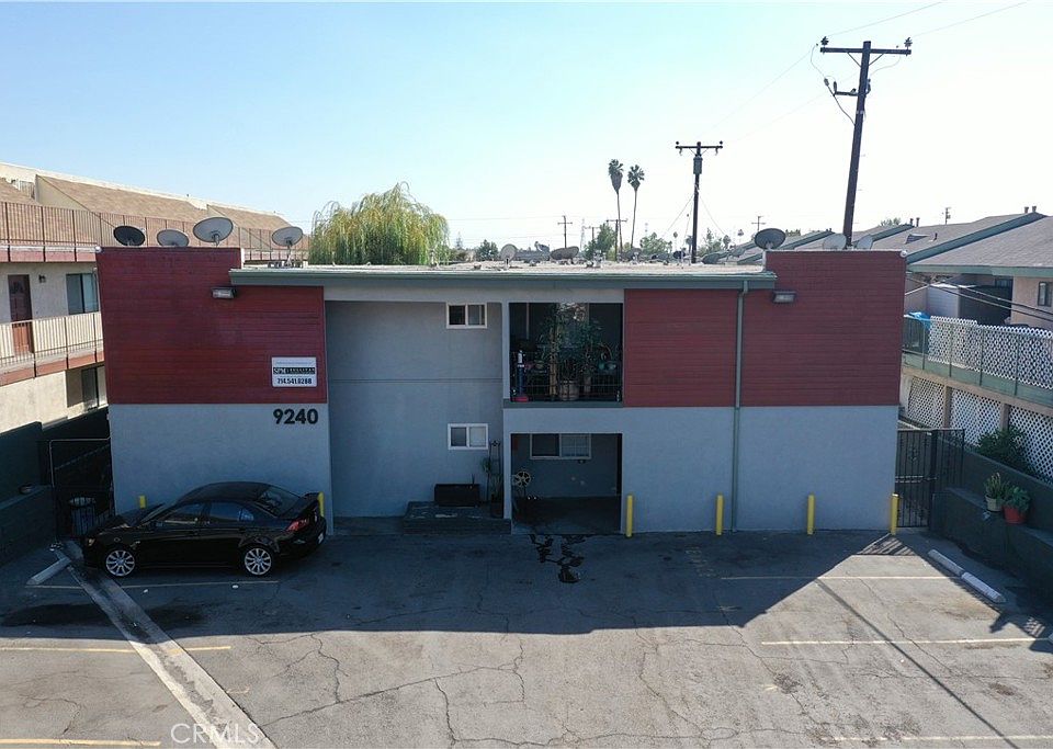 1st image of 9240 Palm St