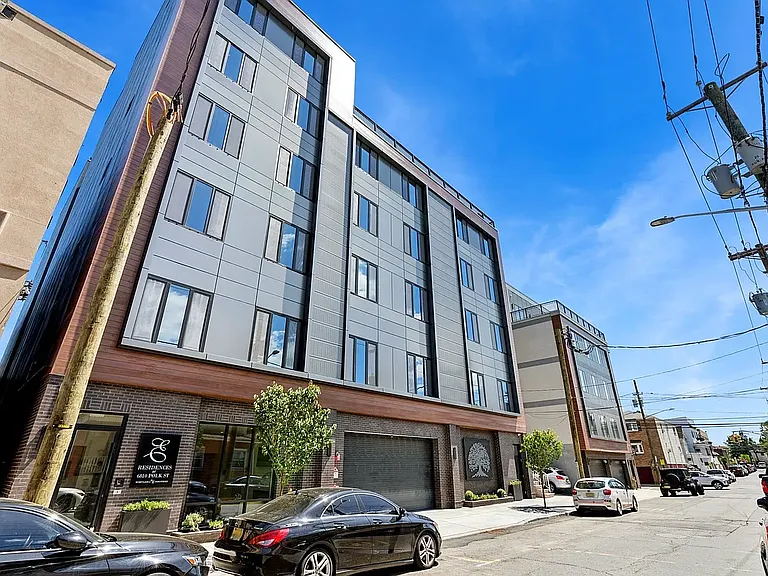 6810 Polk St — Photo 2