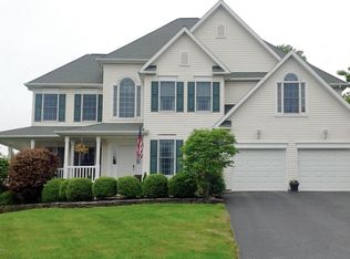 104 Krystal Cir, Archbald, PA 18403