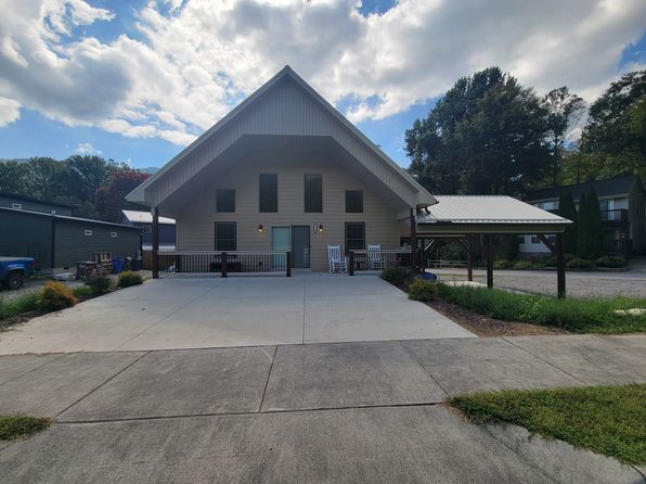1443 Moody Farm Rd