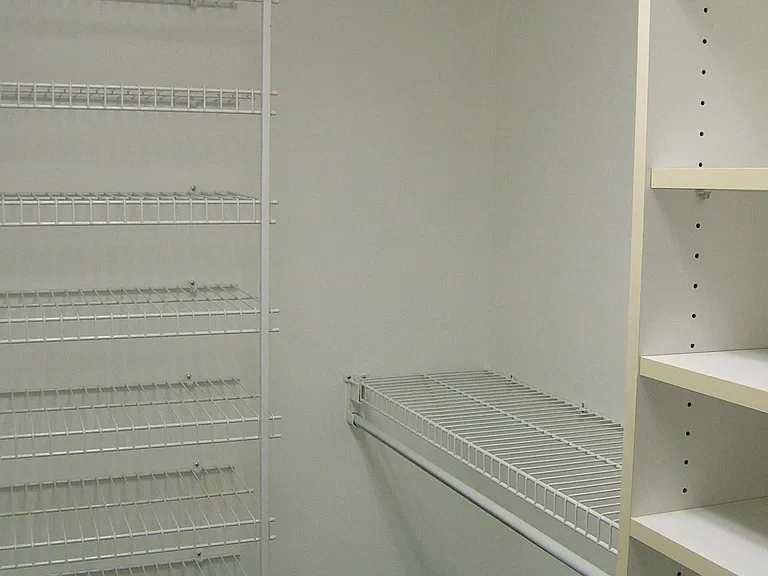 270 Promenade Dr #201 — Photo 32