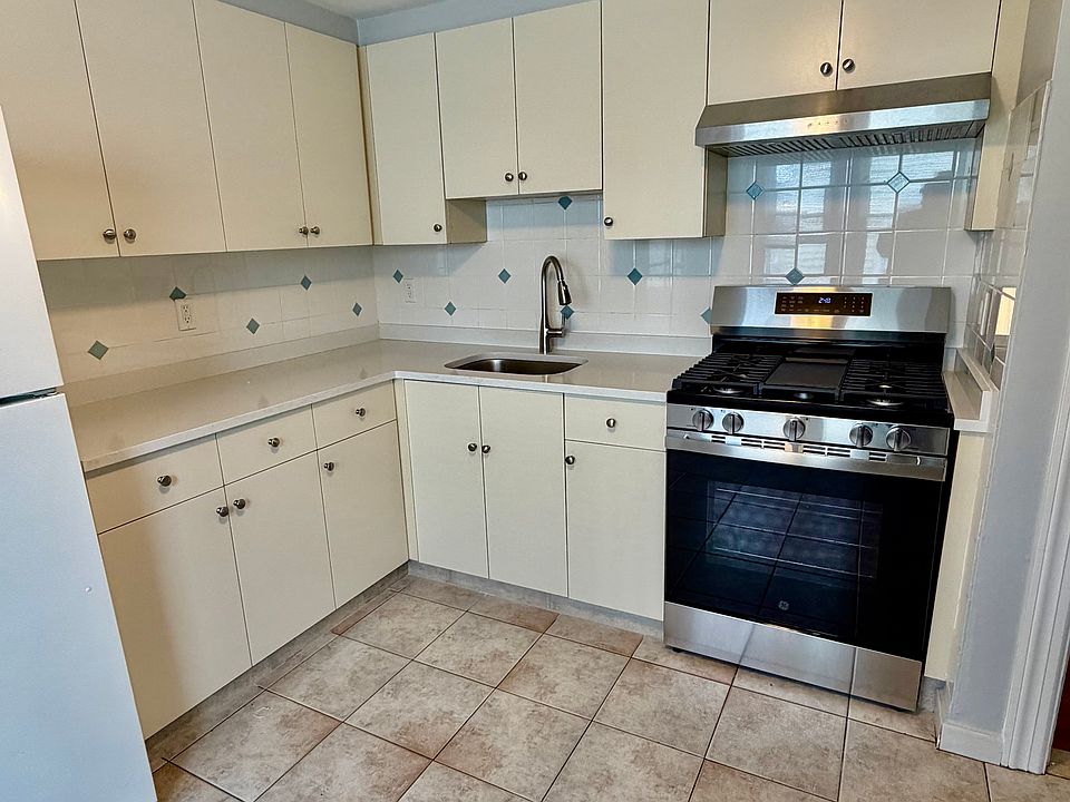 1st image of 78 Haddon St #1