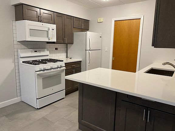 5th image of 801 E Miner St Floor 2