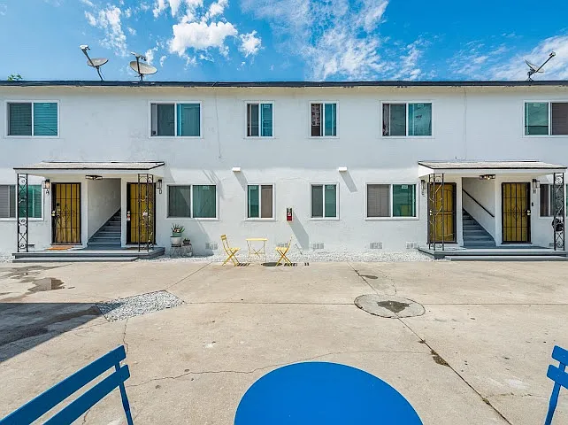 728 Cerritos Ave #6 — Photo 11