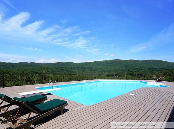 4 000 SqFt Deck  In-ground Pool & Hot Tub