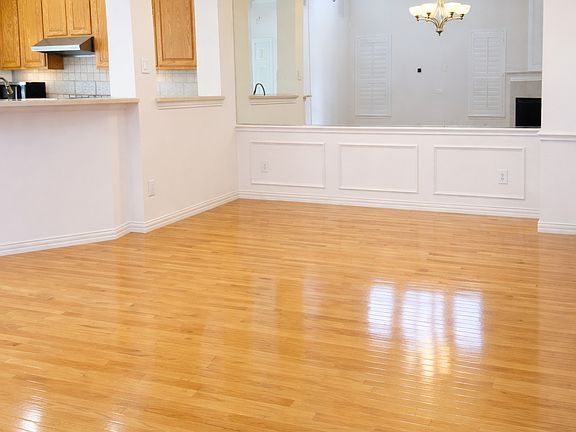 5th image of 8108 Locust St