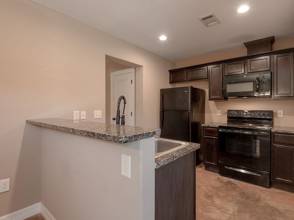 1st image of 2002 20th St #501