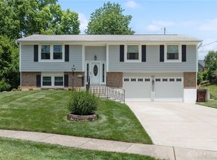 233 Royal Oaks Dr, Fairborn, OH 45324