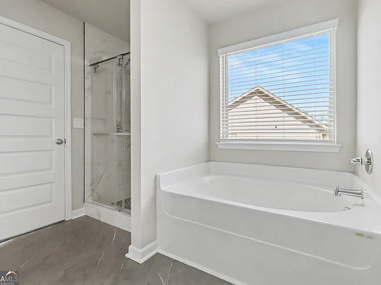 100 McGinnis Cir — Photo 16