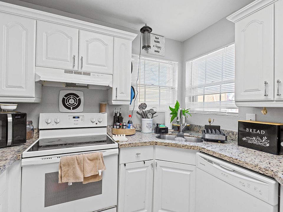 1st image of 5710 Dewberry Way