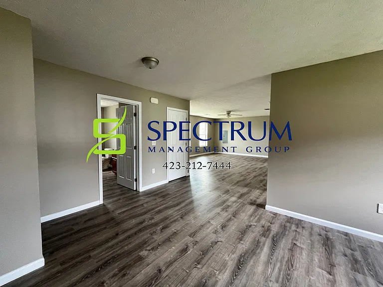 2054 Jonathon Dr — Photo 9