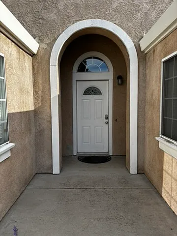 4 bed, 1348 sqft, $2,900 — Photo 3