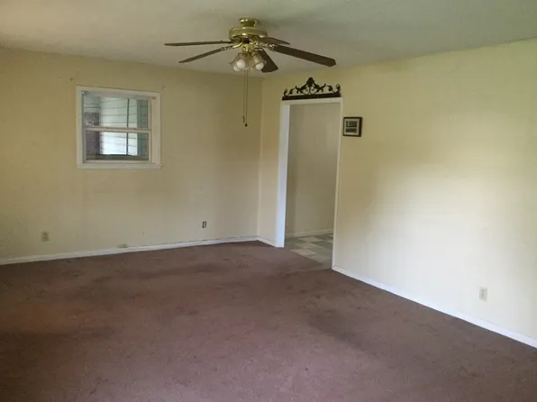 200 Russell Dr, Harrison, AR 72601