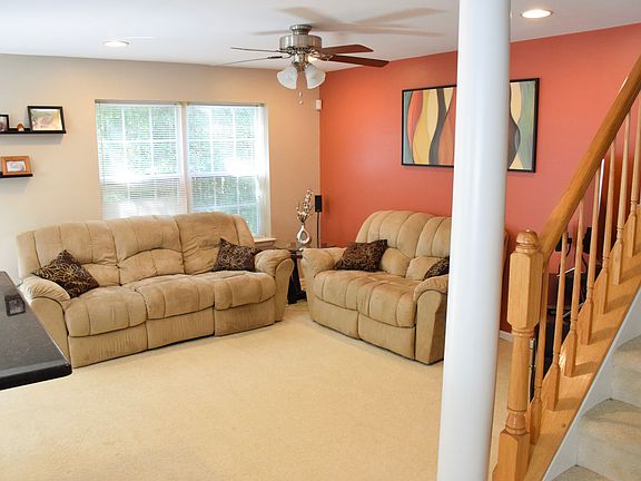 4th image of 242 Fountayne Ln