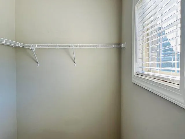 1717 Banks View Dr — Photo 26