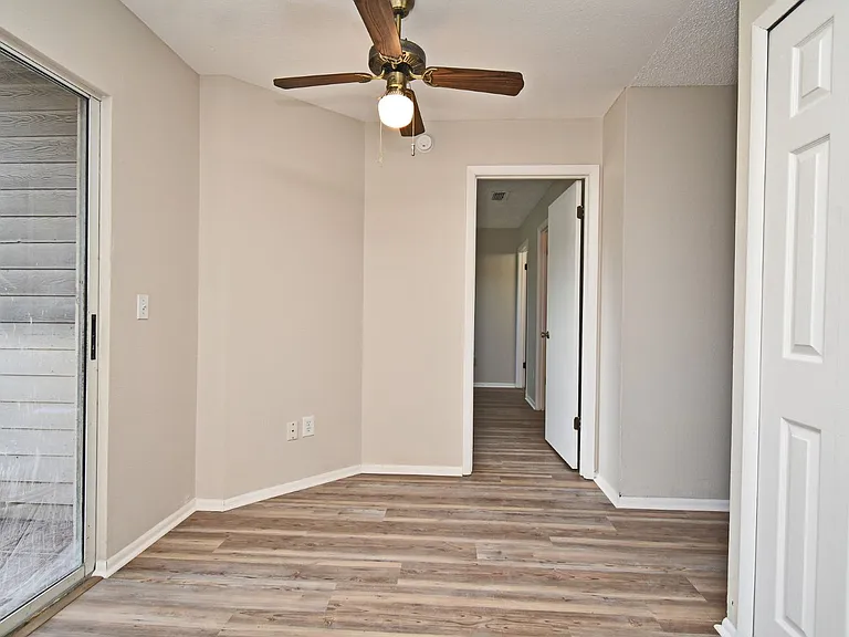 144 Reserve Cir #112 — Photo 14