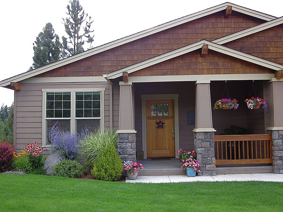 2nd image of 387 NW Flagline Dr
