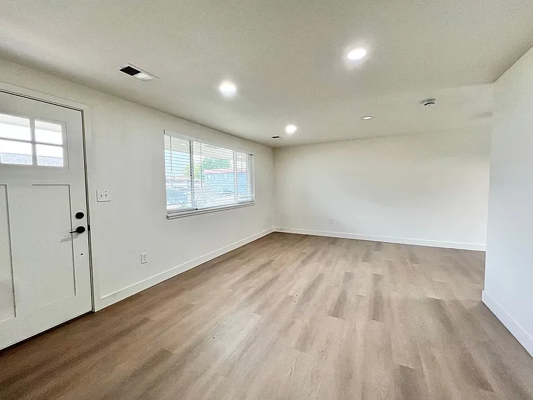 1640 Cheyenne Ave — Photo 4