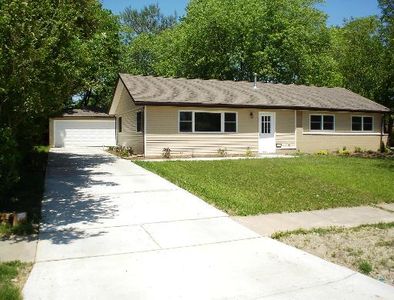 280 Navajo Ln, Hoffman Estates, IL, 60169