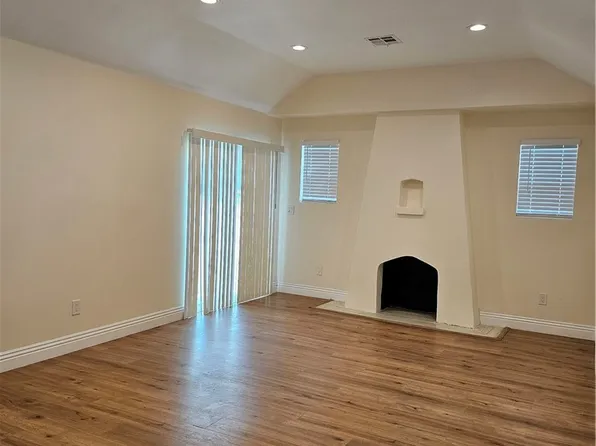 8901 S Saint Andrews Pl, Los Angeles, CA 90047