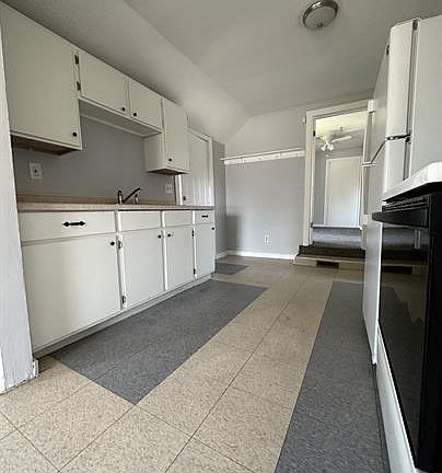 5th image of 400 W 21st St #2