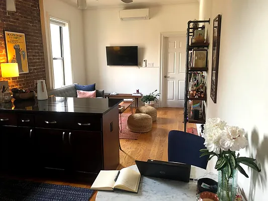 Rented by Avenue Sotheby's International Realty | media 6