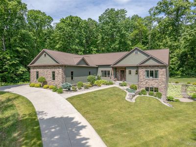 13333 White Lake Rd, Fenton, MI, 48430