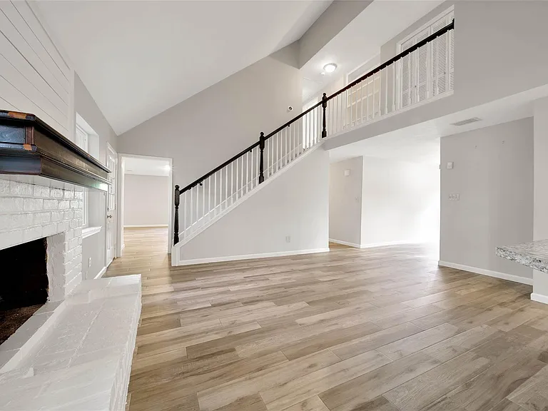 14719 Cedar Point Dr — Photo 13