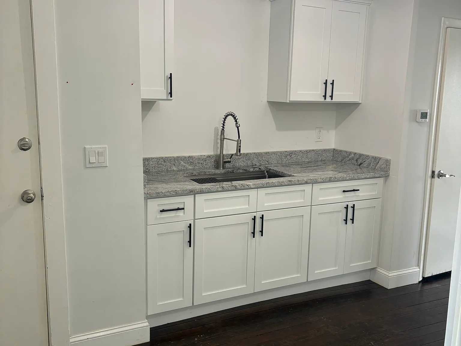 2 bed, 950 sqft, $1,850 — Photo 2