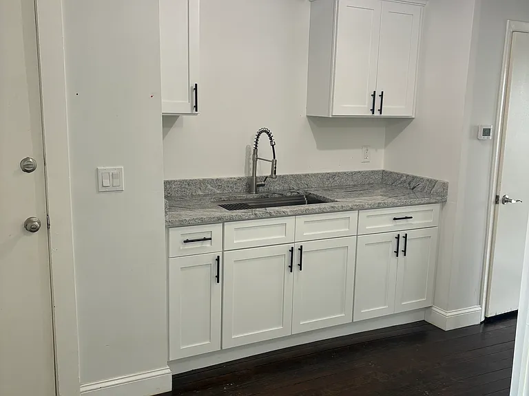 256 Whipple St #1N — Photo 2